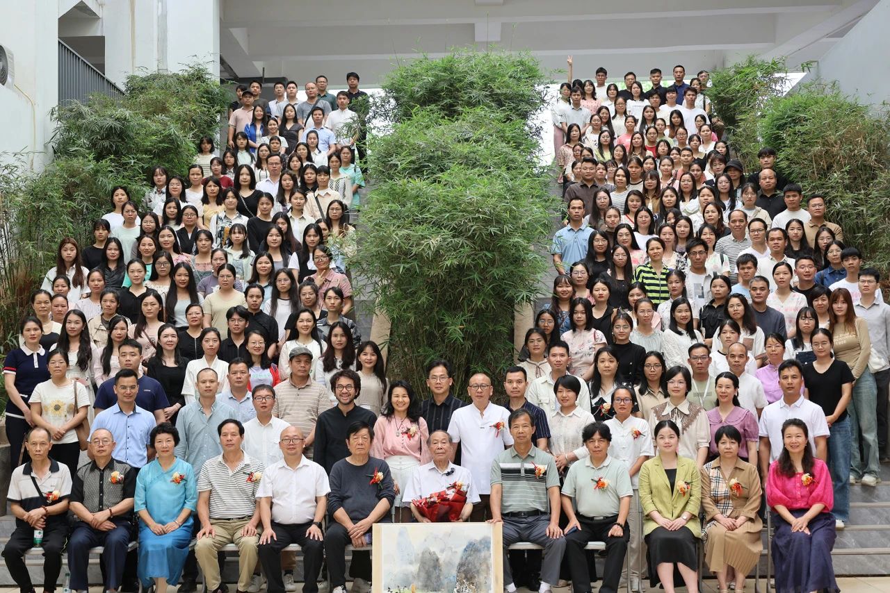 桂平市中小学美术教师水彩画专题培训活动暨大藤峡水彩画社成立仪式在我校顺利举行 丨 千亿体育在线登录官网(中国)官方网站